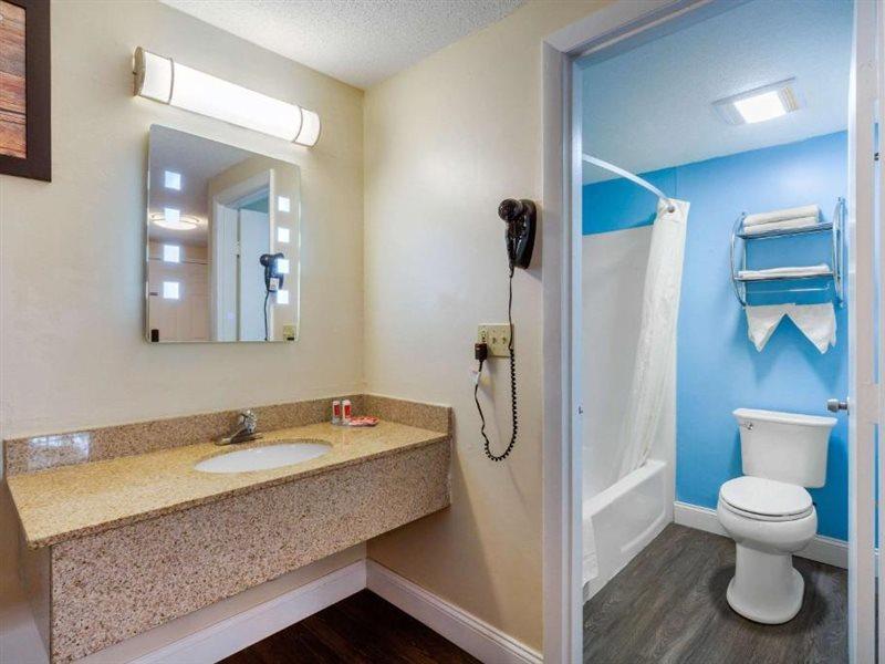 Econo Lodge By Choice - Cape Cod West Yarmouth Dış mekan fotoğraf